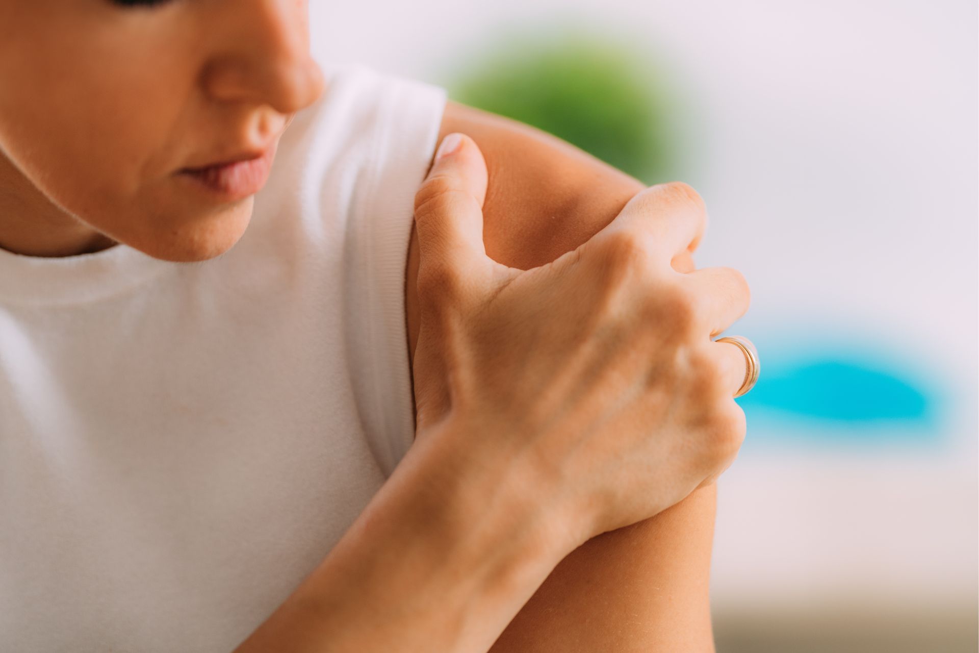 management and treatment of frozen shoulder